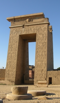 Propylon of the Temple of Khonsu at Karnak, known as the “Gate of Euergetes”/Bab el-Amara (HAdW)