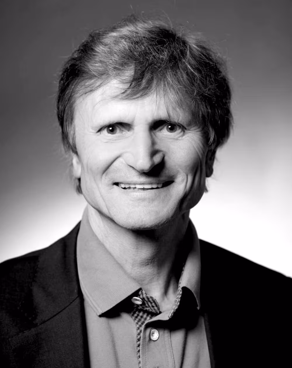 Portrait Photo of Klaus Fiedler